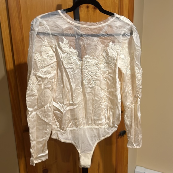 Free People Floral Lace Trim Bodysuit NEW - Picture 7 of 11